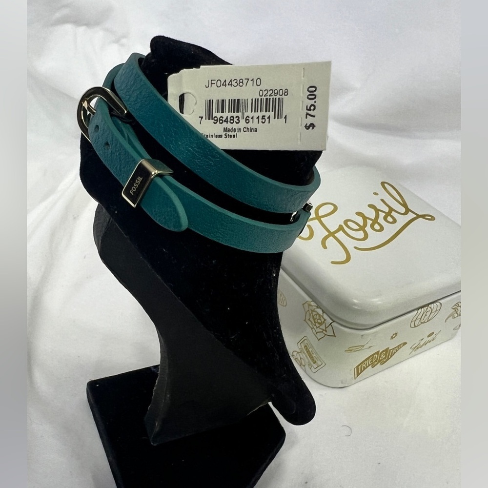VINTAGE FOSSIL REFINED JEWELRY COLLECTION, HEIRLOOM-INFLUENCED ☑️